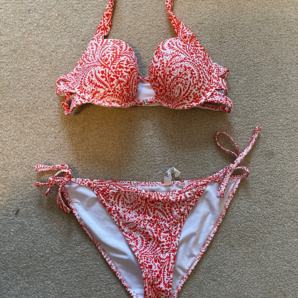 Super fun Aerie swimsuit with cutouts